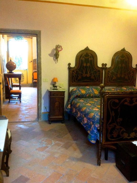Il Broglino Villa Todi Rum bild