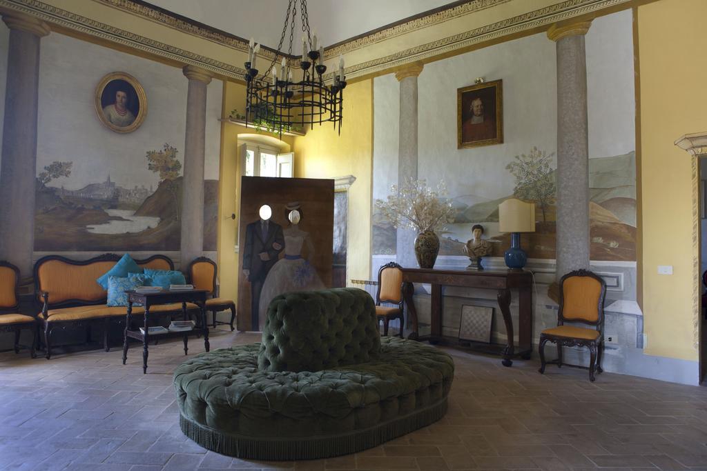 Il Broglino Villa Todi Rum bild