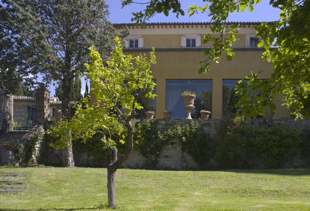 Il Broglino Villa Todi Rum bild