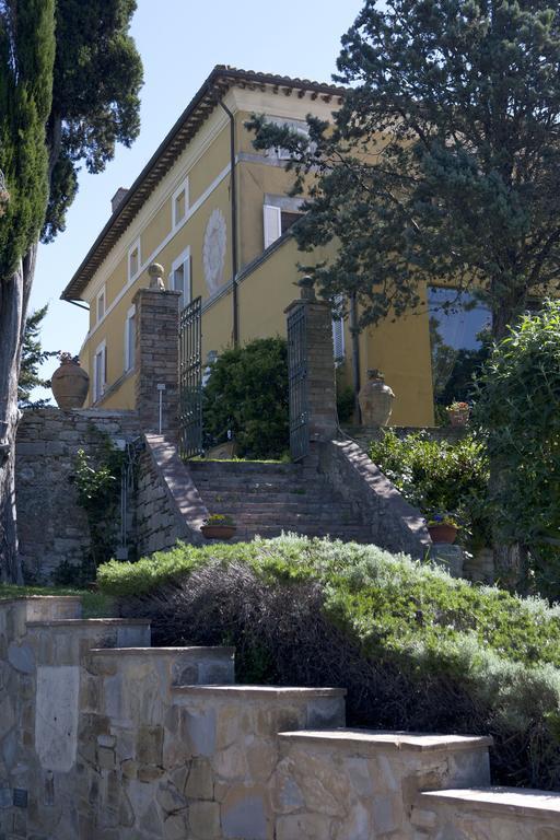 Il Broglino Villa Todi Rum bild