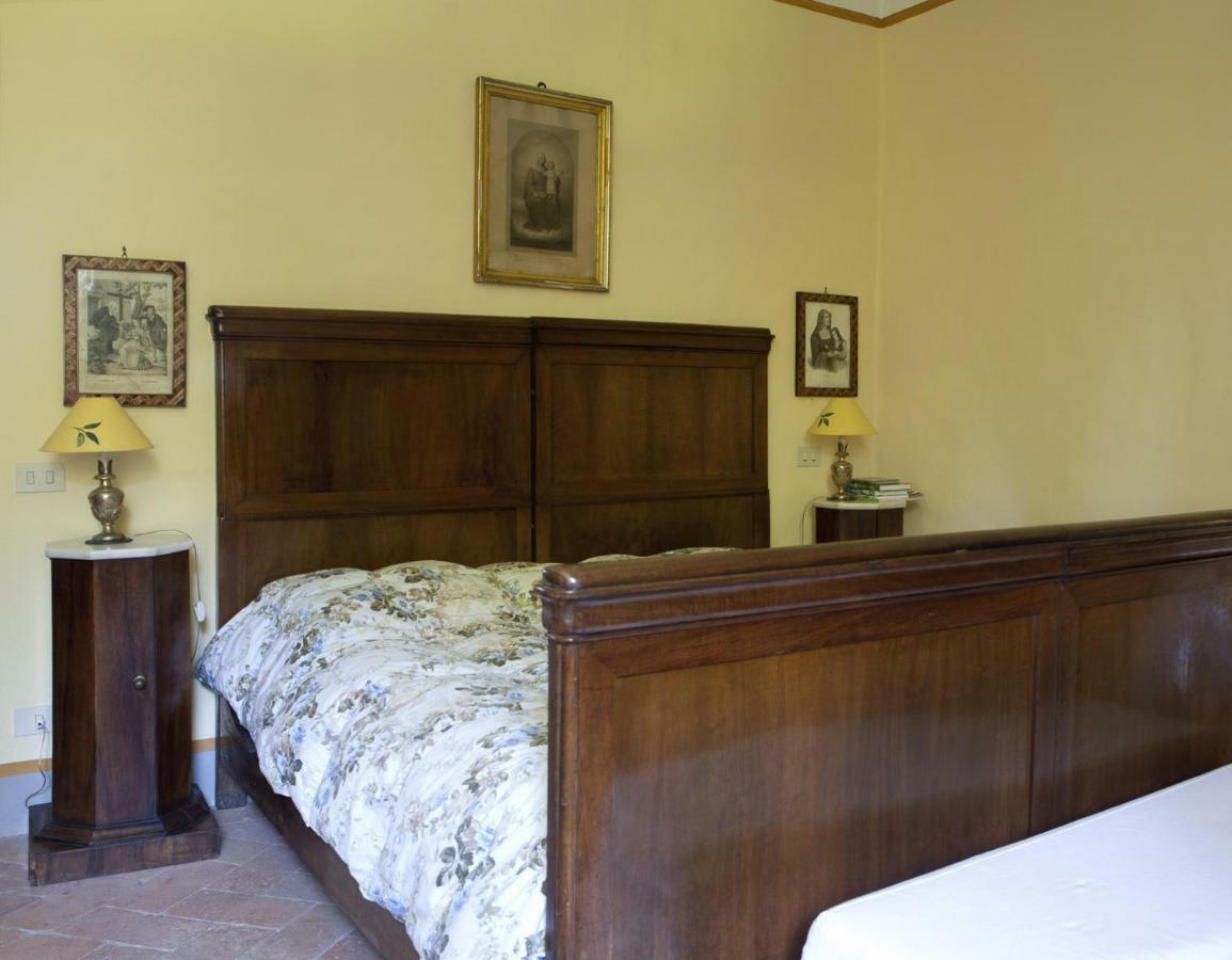 Il Broglino Villa Todi Exteriör bild